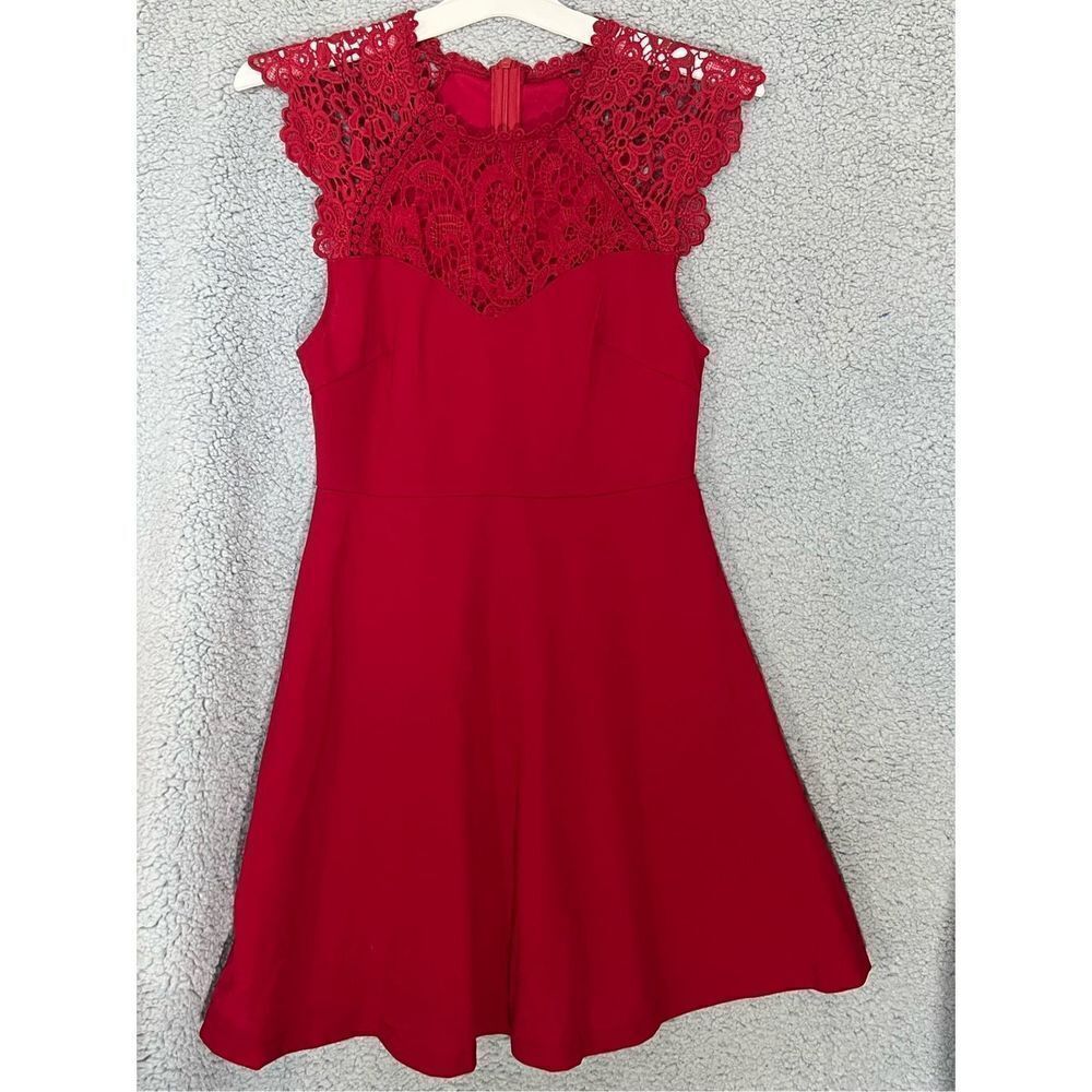Red Lace Flare Womens Short Sleeved Midi Dress Size Medium